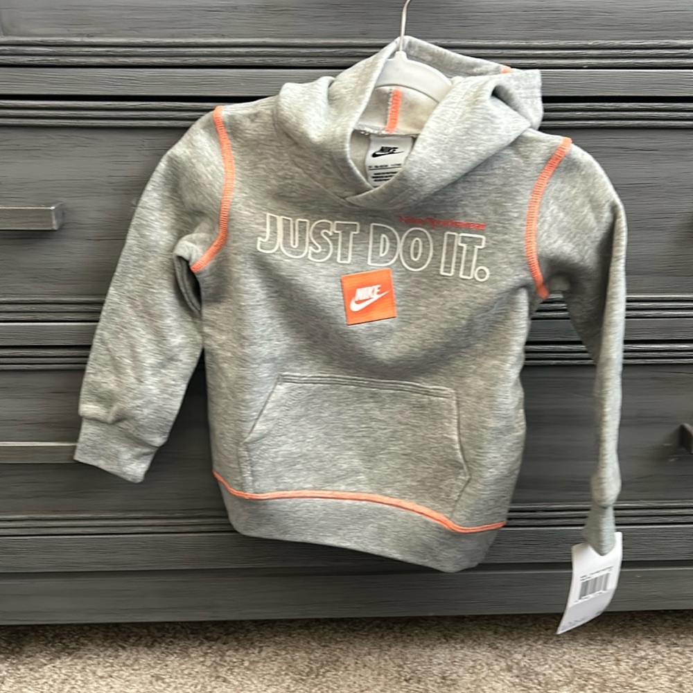 NWT Nike toddler sweatshirt